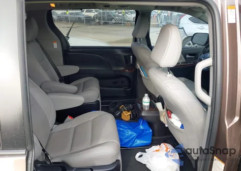 2019 Toyota Sienna Limited Premium 7 Passenger from USA, damaged, VIN 5TDYZ3DC9KS966992